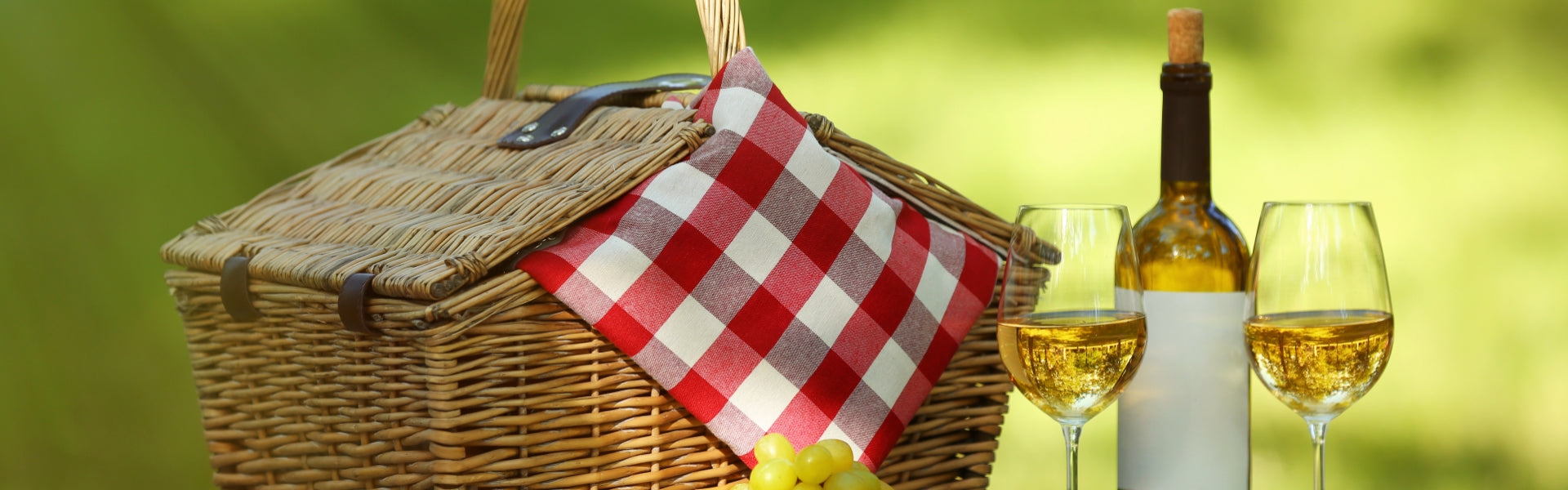 Empty Picnic Baskets | The Willow Basket